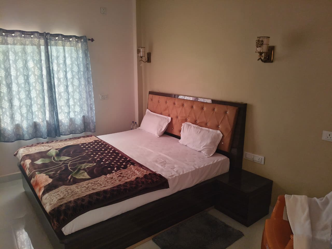 Room 103 - 2-Bed AC Room